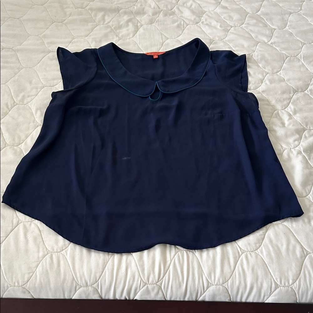 Navy Sleeveless Peter Pan Collar Blouse